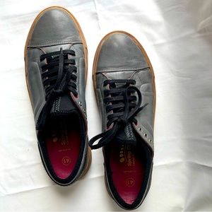 Spring Step Gray Leather Sneaker, sz 41, US 9.5/10 US, distressed look, clean!